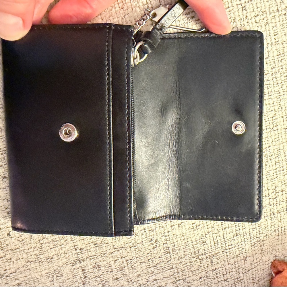 DKNY Gansevoort Compact Black Leather Wallet 7.5x4 - Picture 5 of 7